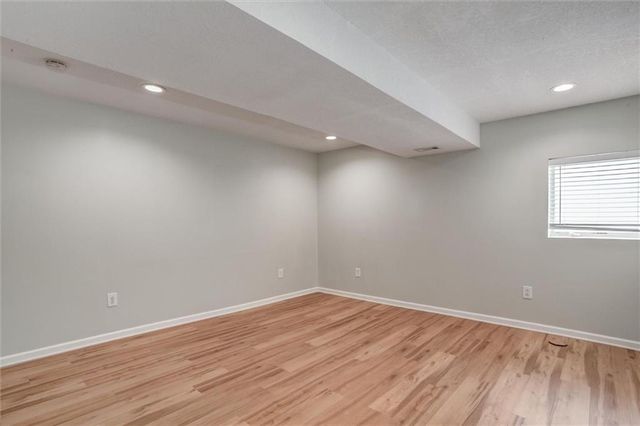 503 S 137th Place, Bonner Springs, KS 66012