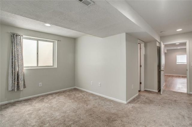 503 S 137th Place, Bonner Springs, KS 66012