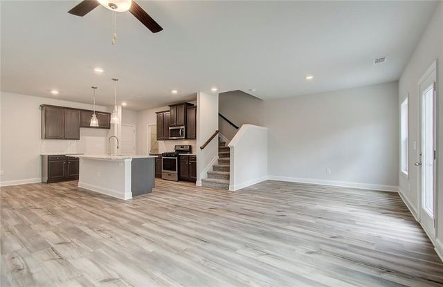 3427 Iron Hearth Bend, Snellville, GA 30039