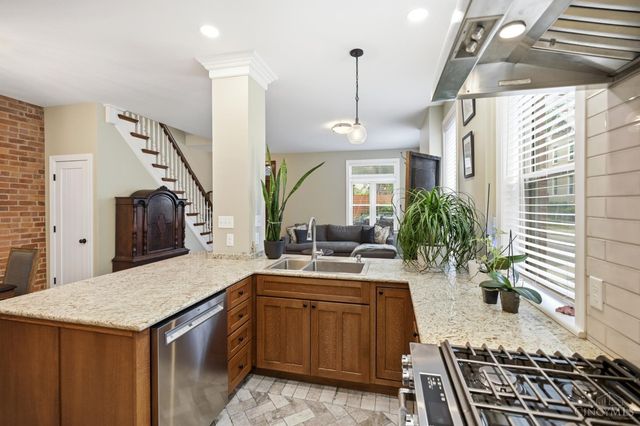 4208 Williamson Place, Cincinnati, OH 45223