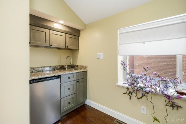 4208 Williamson Place, Cincinnati, OH 45223