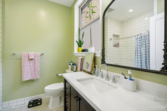 4208 Williamson Place, Cincinnati, OH 45223