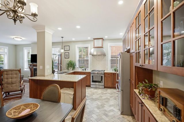 4208 Williamson Place, Cincinnati, OH 45223
