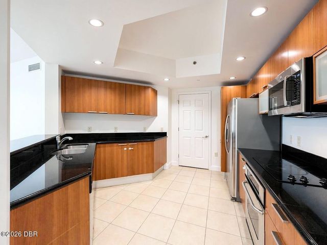 241 Riverside Dr Unit 807, Holly Hill, FL 32117
