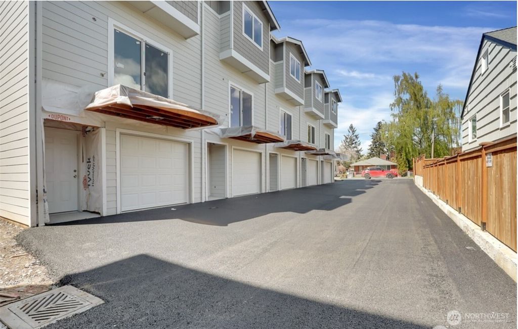 234 S 70th Street #1-5, Tacoma, WA 98408