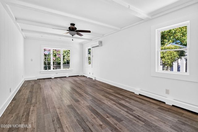 12 Sutphin Avenue, Matawan, NJ 07747