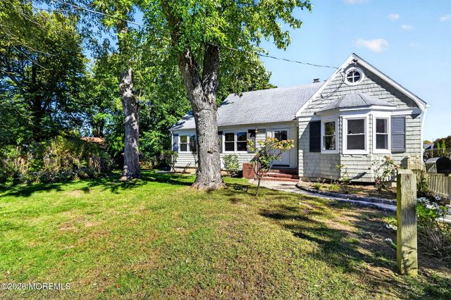 12 Sutphin Avenue, Matawan, NJ 07747