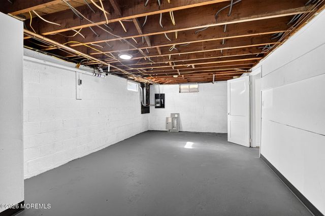 12 Sutphin Avenue, Matawan, NJ 07747