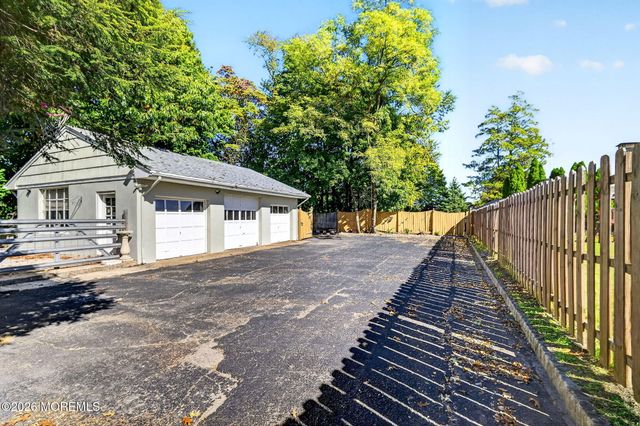 12 Sutphin Avenue, Matawan, NJ 07747