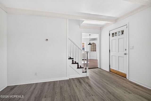 12 Sutphin Avenue, Matawan, NJ 07747