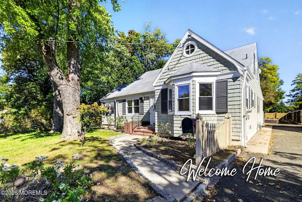 12 Sutphin Avenue, Matawan, NJ 07747