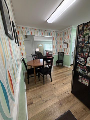 401 Center Street E, Roseau, MN 56751