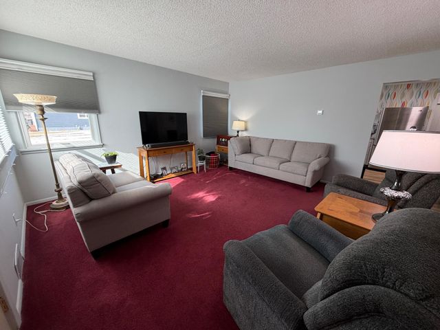 401 Center Street E, Roseau, MN 56751