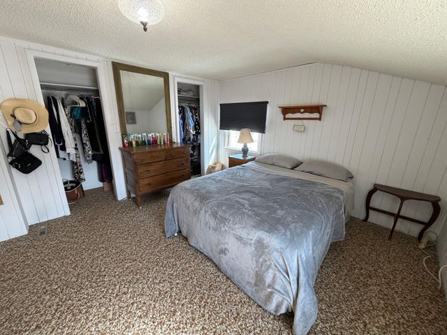 401 Center Street E, Roseau, MN 56751