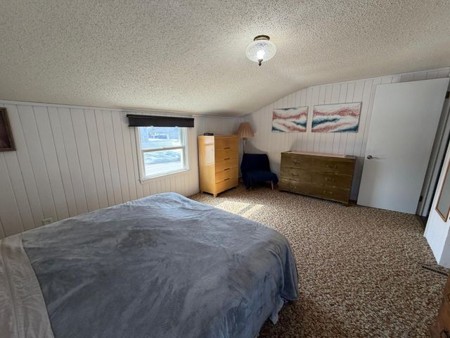 401 Center Street E, Roseau, MN 56751