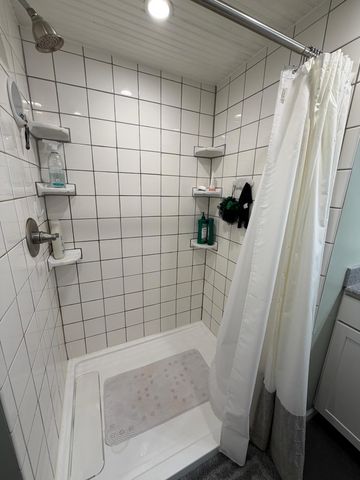 401 Center Street E, Roseau, MN 56751