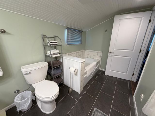 401 Center Street E, Roseau, MN 56751