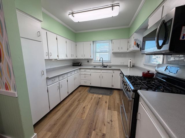 401 Center Street E, Roseau, MN 56751