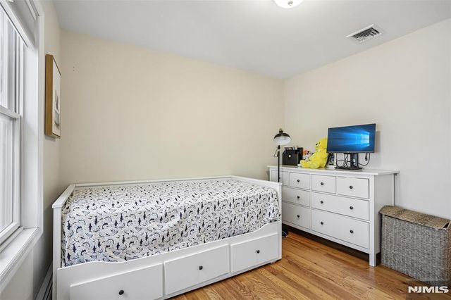174 Fort Lee Road B, Leonia, NJ 07605