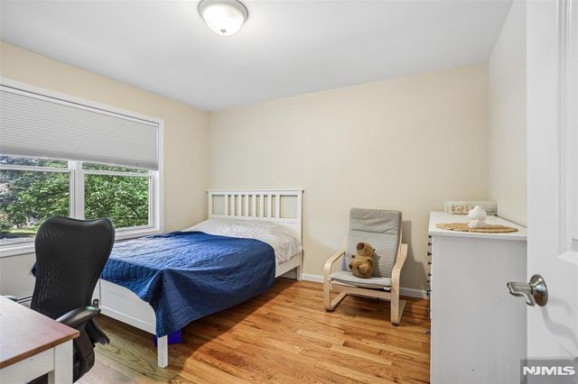 174 Fort Lee Road B, Leonia, NJ 07605