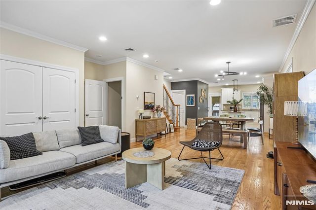 174 Fort Lee Road B, Leonia, NJ 07605