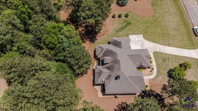 105 Freedom Drive, Forsyth, GA 31029
