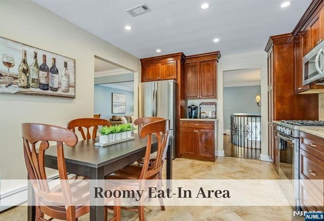 11 Stone Ridge Lane, Ho-ho-kus, NJ 07423