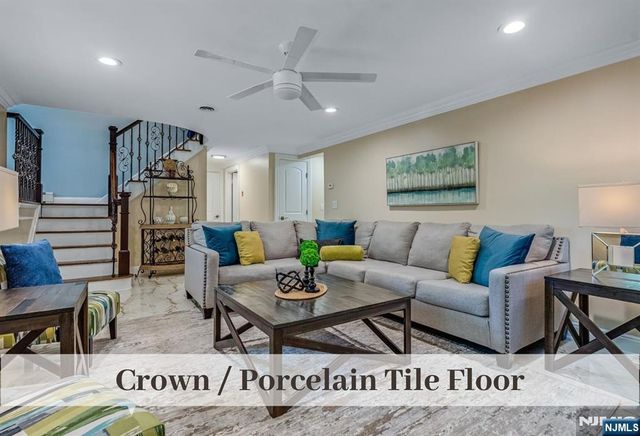 11 Stone Ridge Lane, Ho-ho-kus, NJ 07423