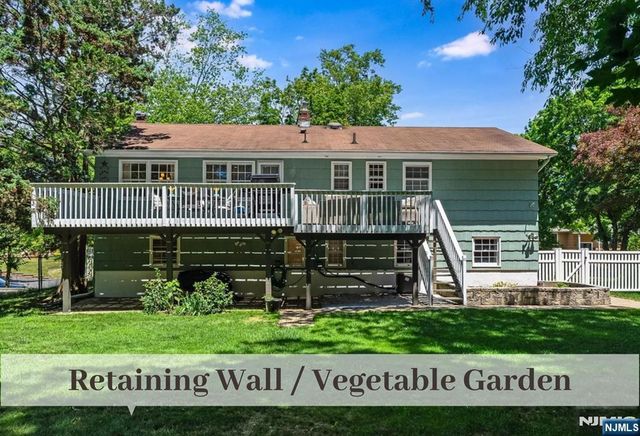 11 Stone Ridge Lane, Ho-ho-kus, NJ 07423