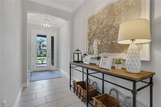 1511 Mockingbird DR, Naples, FL 34120