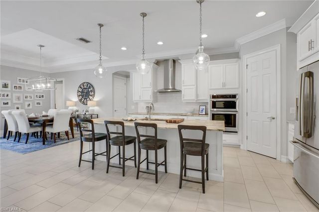 1511 Mockingbird DR, Naples, FL 34120