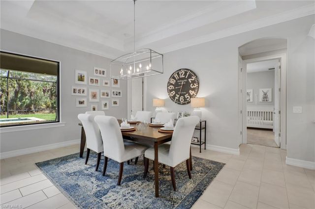 1511 Mockingbird DR, Naples, FL 34120