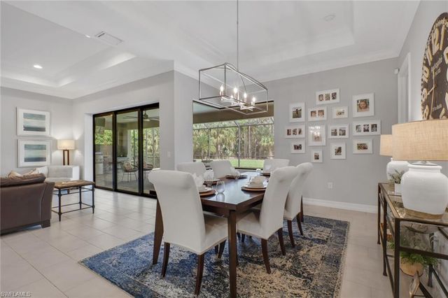 1511 Mockingbird DR, Naples, FL 34120