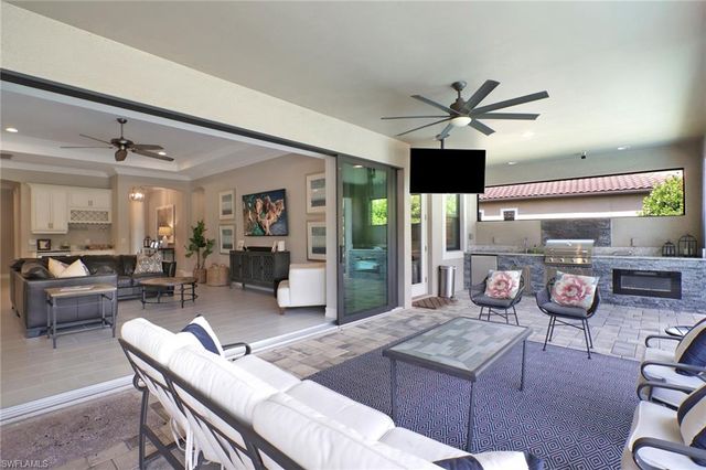 1511 Mockingbird DR, Naples, FL 34120