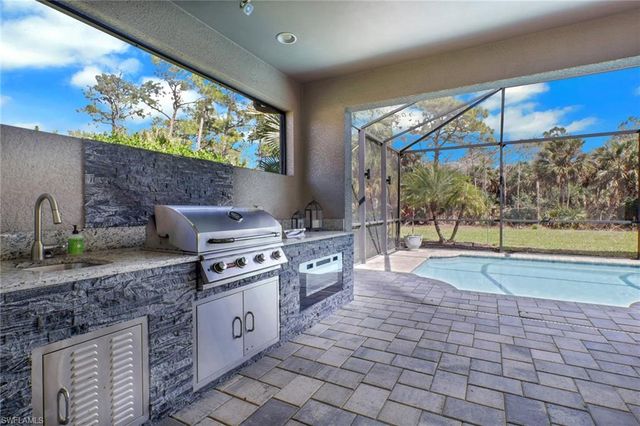 1511 Mockingbird DR, Naples, FL 34120