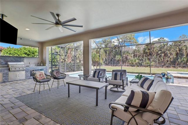 1511 Mockingbird DR, Naples, FL 34120