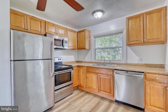 125 RAMBLEWOOD RD, Pennsylvania Furnace, PA 16865