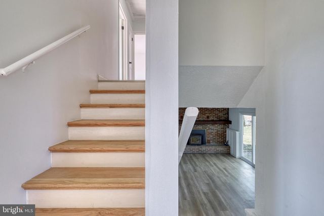 125 RAMBLEWOOD RD, Pennsylvania Furnace, PA 16865