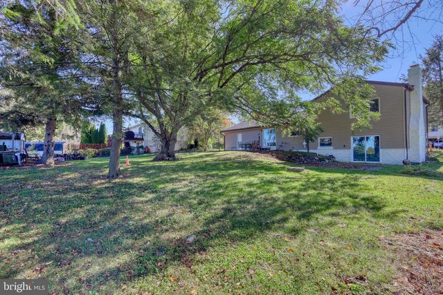 125 RAMBLEWOOD RD, Pennsylvania Furnace, PA 16865