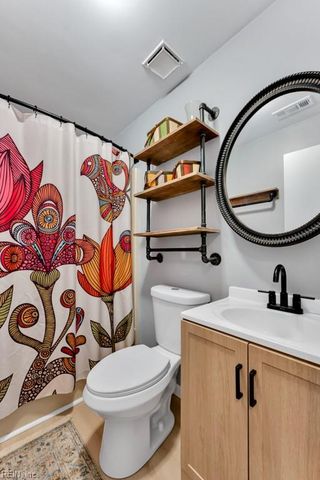 1404 Larkview DR, Virginia Beach, VA 23454