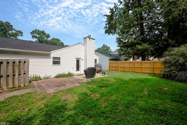 1404 Larkview DR, Virginia Beach, VA 23454