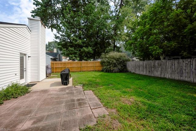 1404 Larkview DR, Virginia Beach, VA 23454