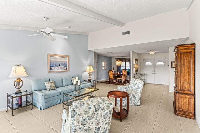 6426 Casabella Lane, Boca Raton, FL 33433