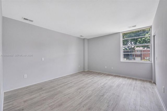 3301 N Country Club Drive 110, Aventura, FL 33180
