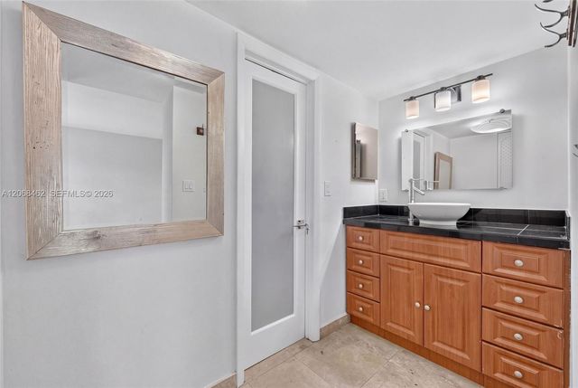 3301 N Country Club Drive 110, Aventura, FL 33180