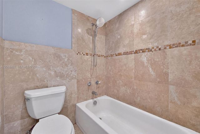 3301 N Country Club Drive 110, Aventura, FL 33180