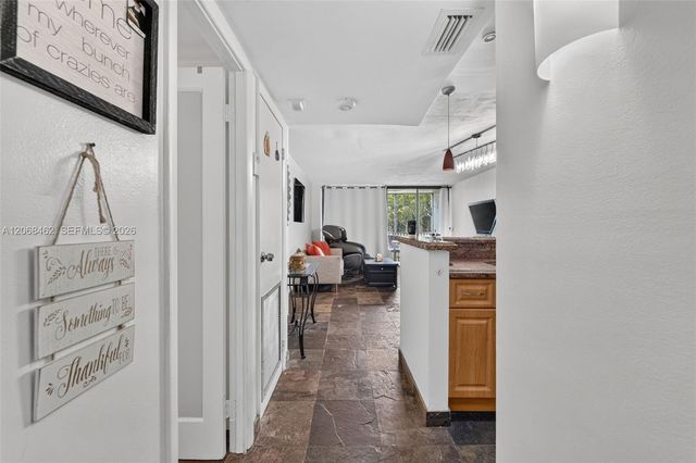 3301 N Country Club Drive 110, Aventura, FL 33180