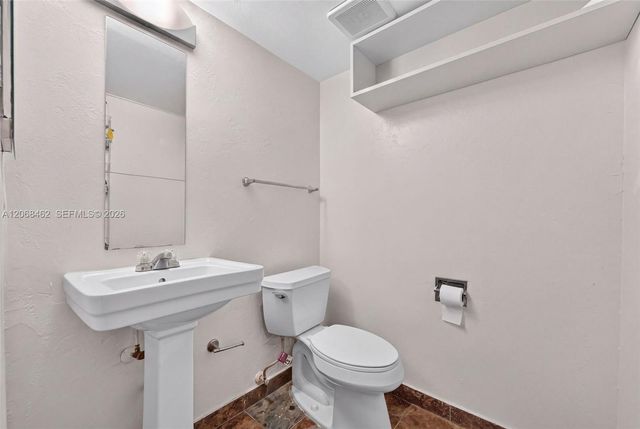3301 N Country Club Drive 110, Aventura, FL 33180