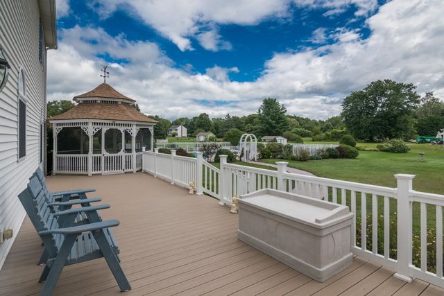 671 South Washington Street, Belchertown, MA 01007