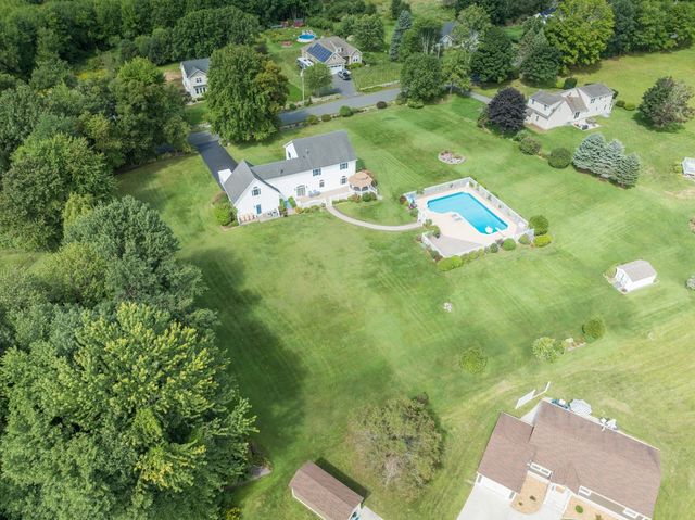 671 South Washington Street, Belchertown, MA 01007